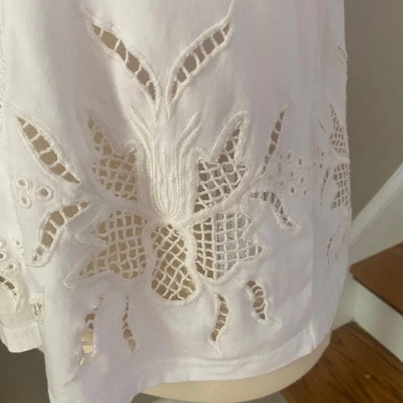Anthropologie Grommet Embroidered Sleeveless Top - Picture 2 of 6